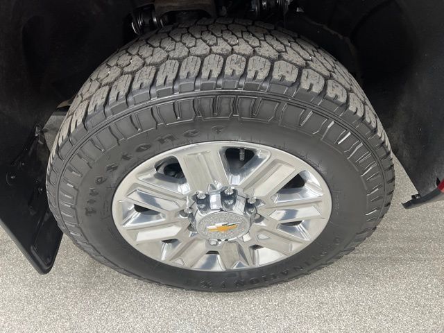 Used 2025 Chevrolet Silverado 3500 High Country w/ High Country Premium Package AWD/4WD image 18
