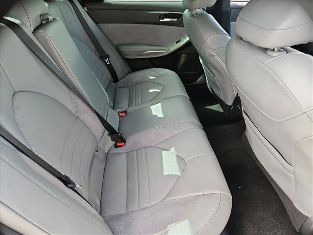 Used 2019 Toyota Avalon XSE FWD image 26
