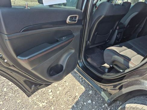 Used 2016 Jeep Grand Cherokee Laredo 75th Anniversary AWD/4WD image 10
