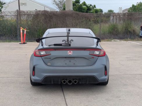 Used 2024 Honda Civic Type R image 4