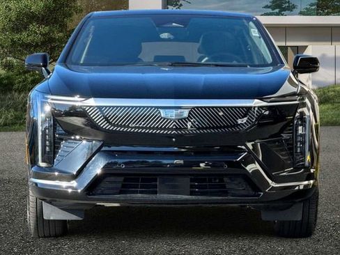 New 2026 Cadillac Optiq Luxury 1 image 9