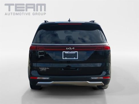 Used 2024 Kia Carnival SX image 6
