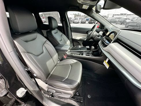 New 2026 Jeep Compass Limited AWD/4WD image 34
