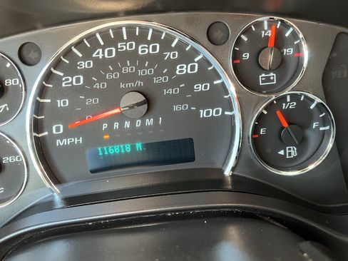 Used 2019 Chevrolet Express 2500 Extended RWD image 18