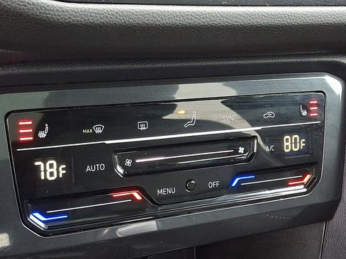 Used 2023 Volkswagen Tiguan SE R-Line image 16