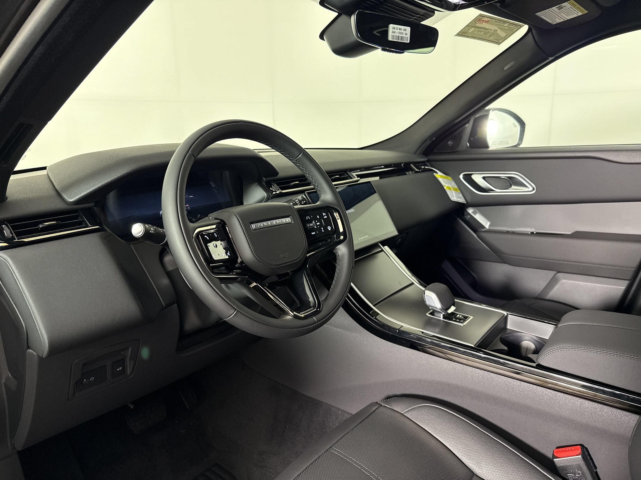 New 2026 Land Rover Range Rover Velar S AWD/4WD image 4