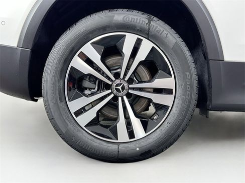 New 2025 Mercedes-Benz GLB 250 4MATIC image 32