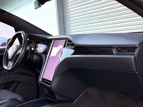 Used 2019 Tesla Model X 75D AWD/4WD image 12