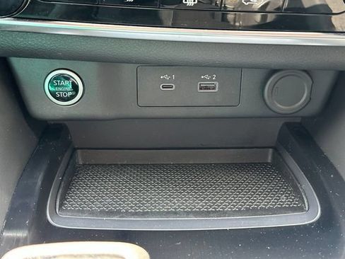 Used 2023 Nissan Rogue S AWD/4WD image 34