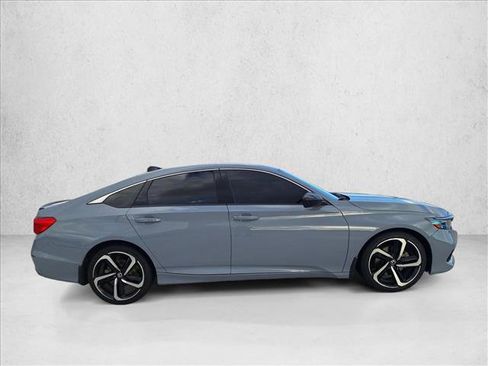 Used 2022 Honda Accord Sport image 4