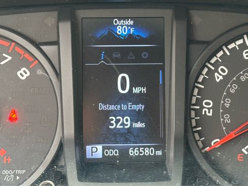 Used 2022 Toyota Tacoma SR AWD/4WD image 20