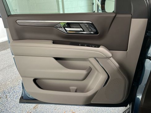 New 2026 Chevrolet Suburban LS w/ Max Trailering Package RWD image 27