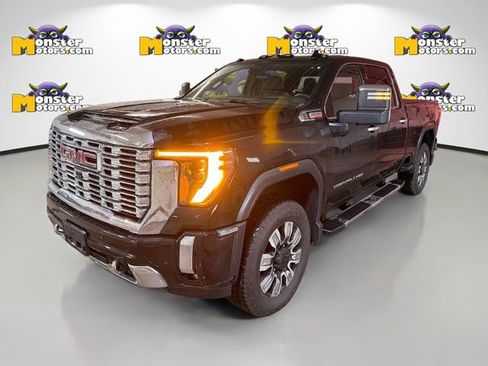 Used 2025 GMC Sierra 2500 Denali w/ Denali Reserve Package AWD/4WD image 1