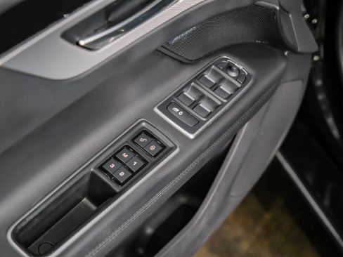 Used 2020 Jaguar XF Prestige RWD image 40