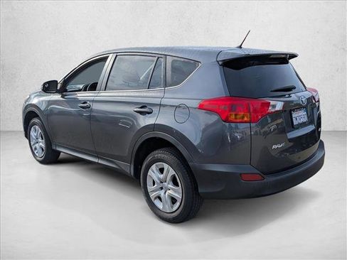 Used 2015 Toyota RAV4 LE image 7