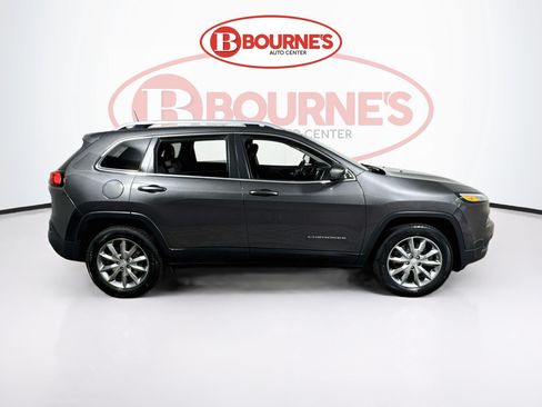 Used 2018 Jeep Cherokee Limited AWD/4WD image 12