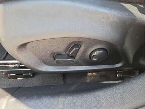 Used 2023 Jeep Compass Limited AWD/4WD image 15