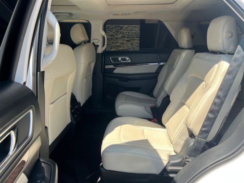 Used 2017 Ford Explorer Platinum AWD/4WD image 10