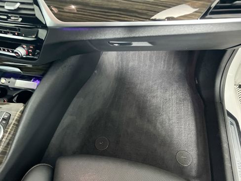 Used 2022 BMW 540i xDrive w/ Convenience Package image 31