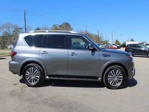 Used 2024 Nissan Armada SL image 8