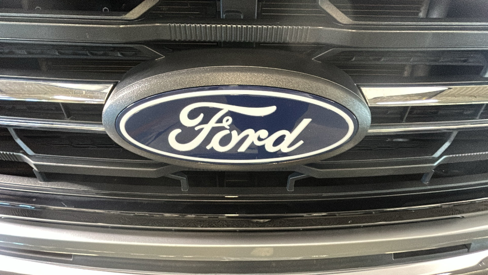 Used 2025 Ford F150 XLT w/ Equipment Group 301A Standard AWD/4WD image 9