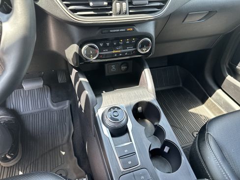 Used 2022 Ford Escape SEL AWD/4WD image 13
