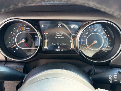 Used 2023 Jeep Wrangler Sport S image 39