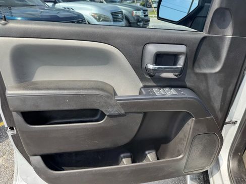 Used 2018 Chevrolet Silverado 1500 W/T RWD image 10