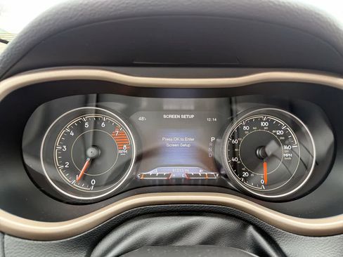 Used 2017 Jeep Cherokee Limited AWD/4WD image 35