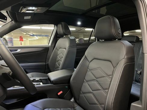 New 2026 Volkswagen Atlas Cross Sport SE image 21