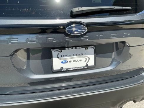 Used 2025 Subaru Forester Premium AWD/4WD image 4