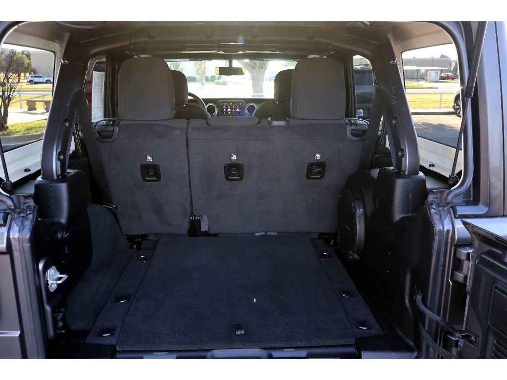 Used 2023 Jeep Wrangler Unlimited Sahara AWD/4WD image 20