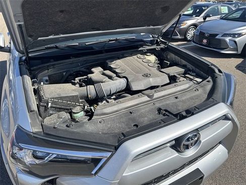Used 2022 Toyota 4Runner SR5 Premium image 36