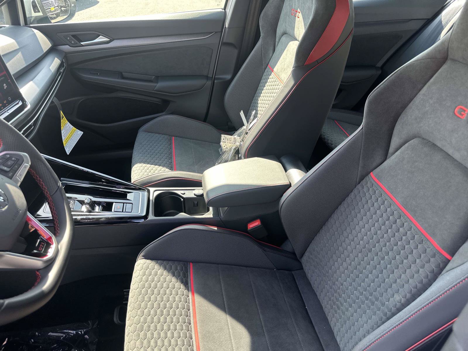 New 2026 Volkswagen GTI SE FWD image 20