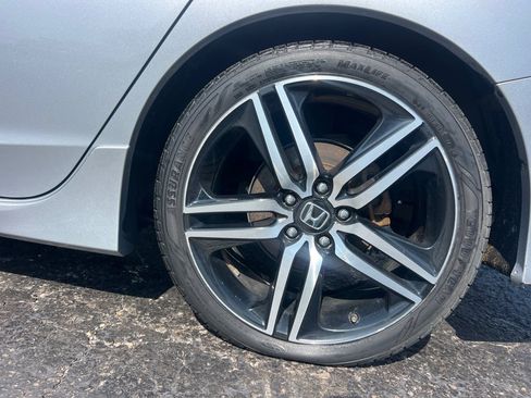 Used 2017 Honda Accord Sport Special Edition image 38