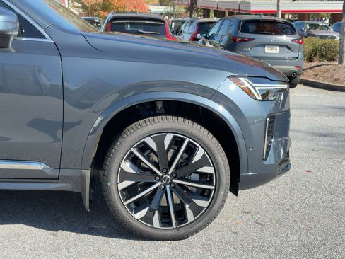 Used 2026 Volvo XC90 B6 Plus w/ Protection Package image 12