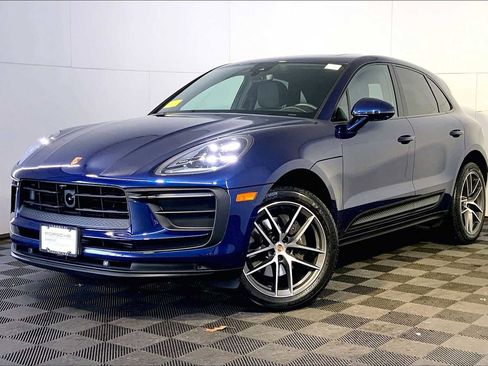 Certified 2024 Porsche Macan image 1