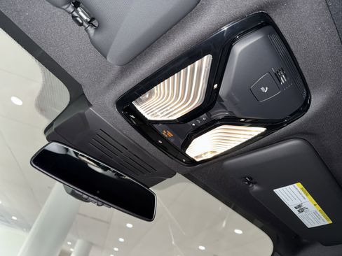 New 2026 BMW X5 xDrive40i w/ M Sport Package image 22