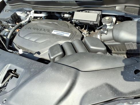 Used 2018 Honda Pilot Touring image 23