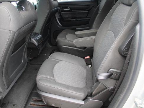 Used 2017 Chevrolet Traverse LT FWD image 12