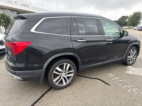 Used 2017 Honda Pilot Elite image 4