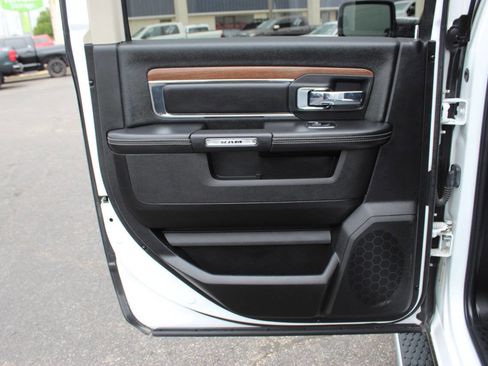 Used 2018 RAM 1500 Laramie w/ Convenience Group image 16