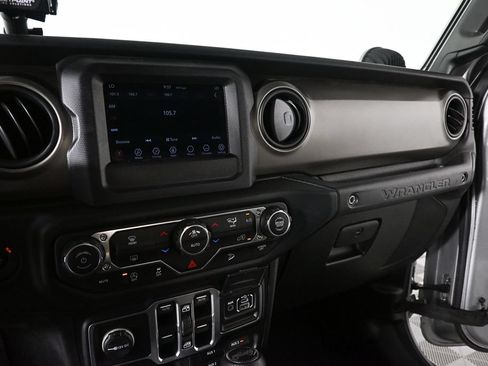 Used 2018 Jeep Wrangler Unlimited Sport S AWD/4WD image 13