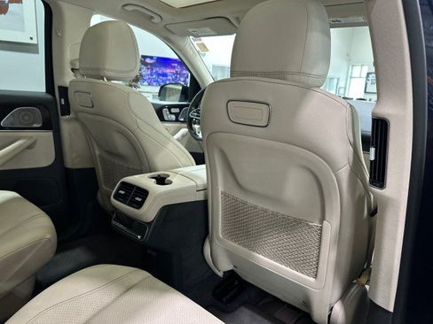 Used 2020 Mercedes-Benz GLS 450 4MATIC image 48