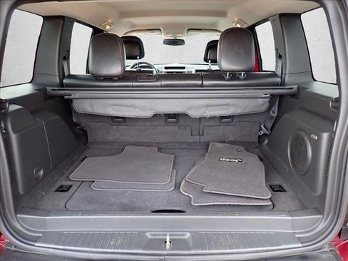 Used 2012 Jeep Liberty Limited AWD/4WD image 8