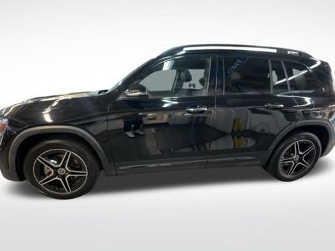 Used 2022 Mercedes-Benz GLB 250 4MATIC image 5