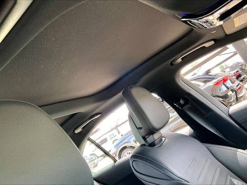 Used 2023 Mercedes-Benz C 300 Sedan image 12