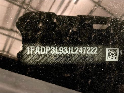 Certified 2018 Ford Focus ST FWD image 32