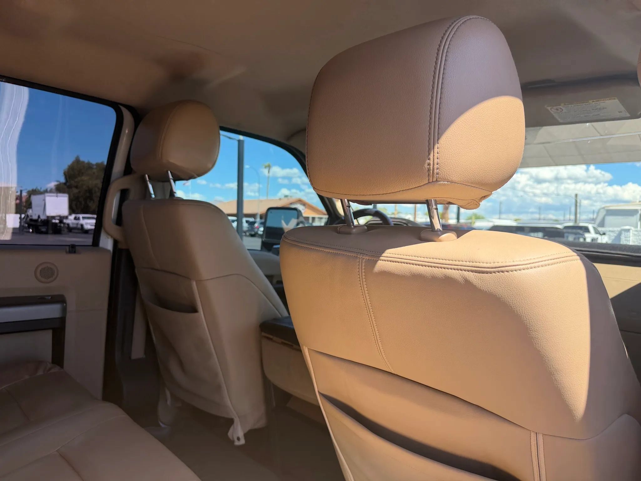 Used 2012 Ford F250 Lariat w/ Lariat Interior Pkg AWD/4WD image 24