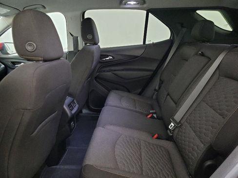 Used 2021 Chevrolet Equinox LT image 18